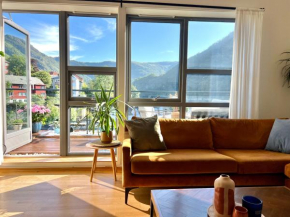Top floor apartment with mountain view, terrace 22sqm, free parking